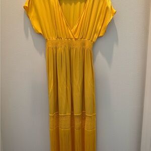 Trina Turk fringed-hem midi dress Dress - Elegant Summer Style